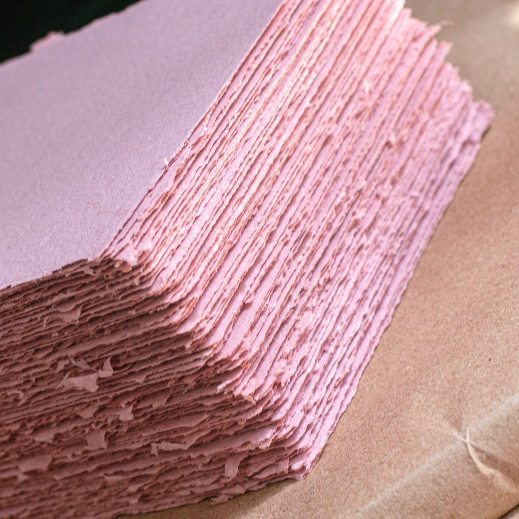 розовая бумага ручной работы